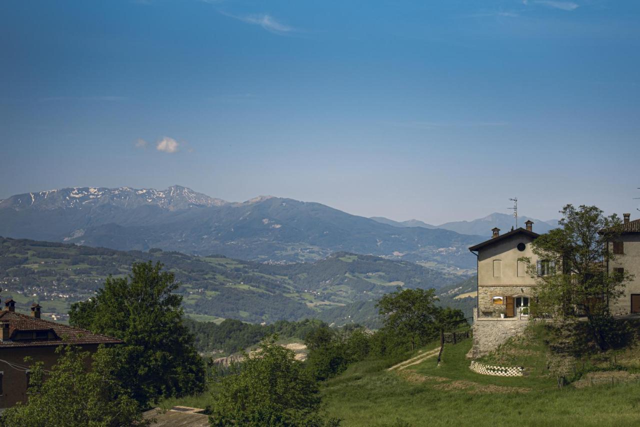 Casale Monte Valestra Acomodação com café da manhã Bebbio Exterior foto