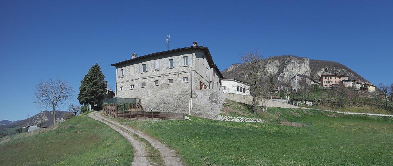 Casale Monte Valestra Acomodação com café da manhã Bebbio Exterior foto