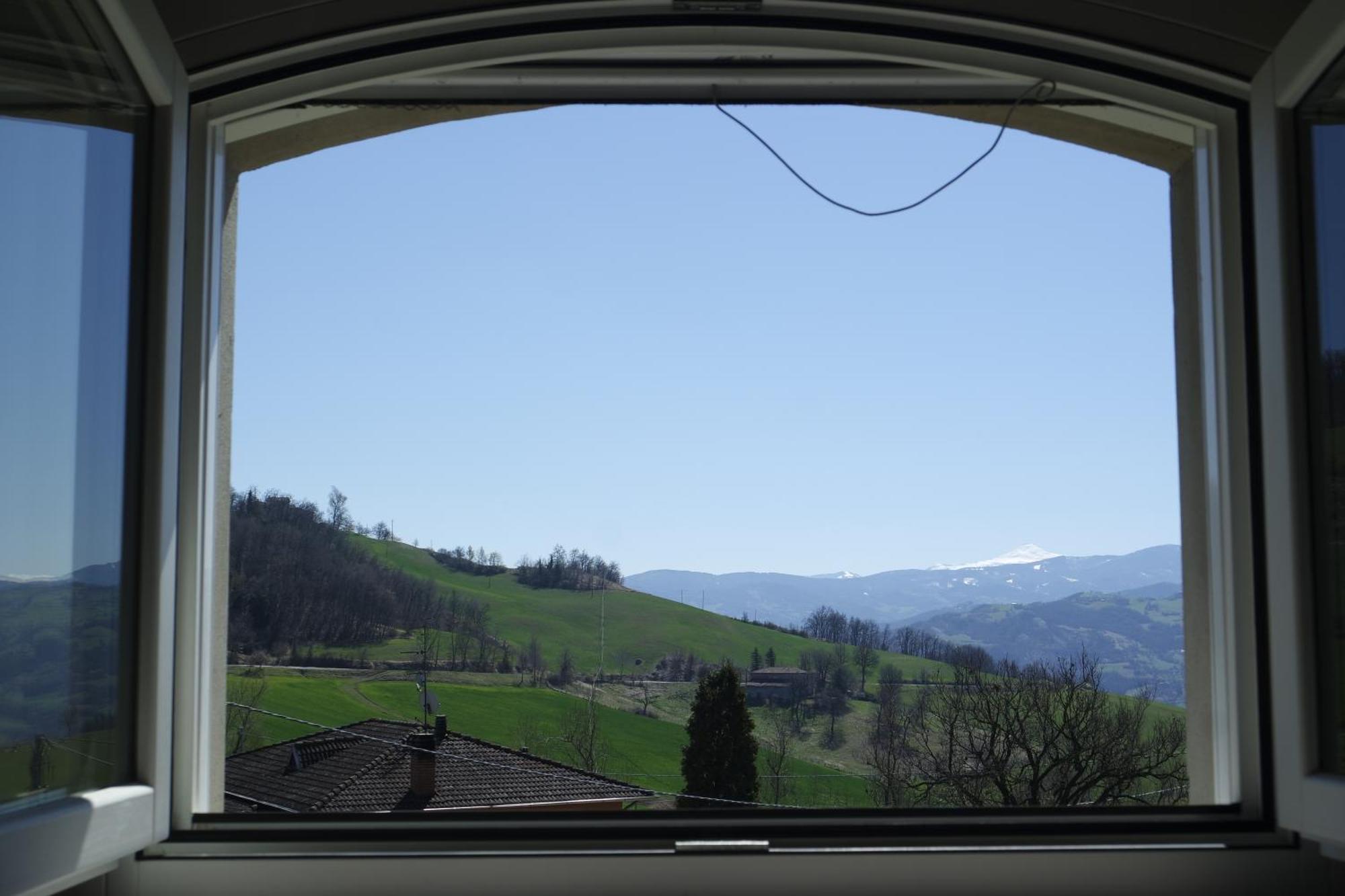 Casale Monte Valestra Acomodação com café da manhã Bebbio Exterior foto