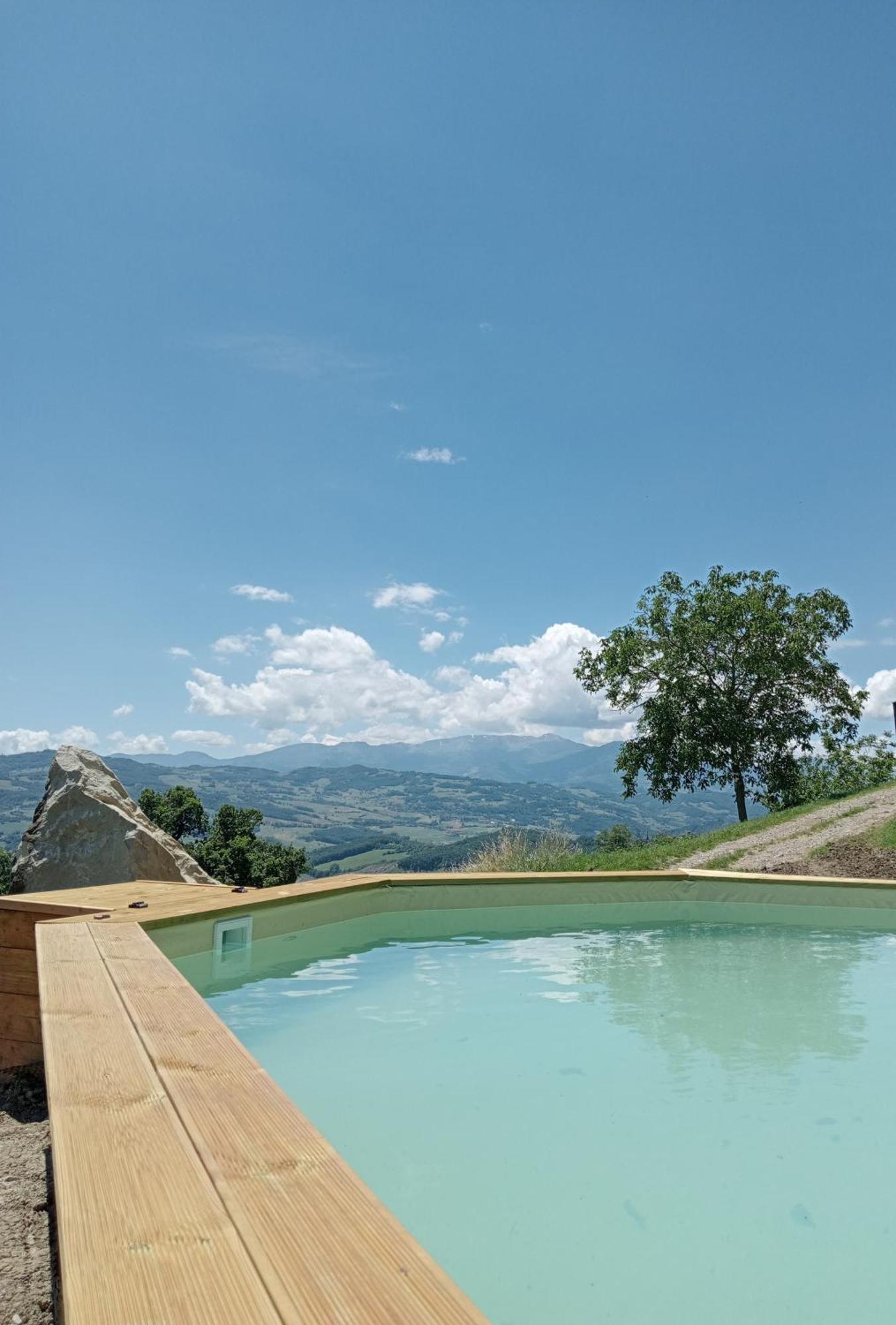 Casale Monte Valestra Acomodação com café da manhã Bebbio Exterior foto